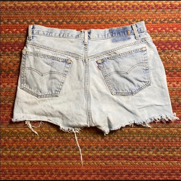 Vintage 501 Button Fly Cut Off Shorts - Picture 5 of 6
